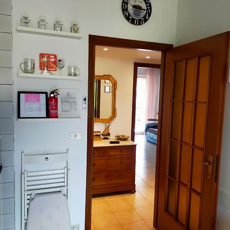 Appartamento Riviera Trilocale Wifi E Parcheggio Privato ヴェンティミーリア エクステリア 写真