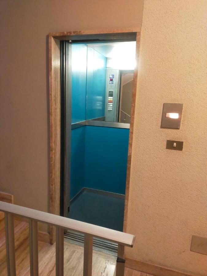 Appartamento Riviera Trilocale Wifi E Parcheggio Privato ヴェンティミーリア エクステリア 写真